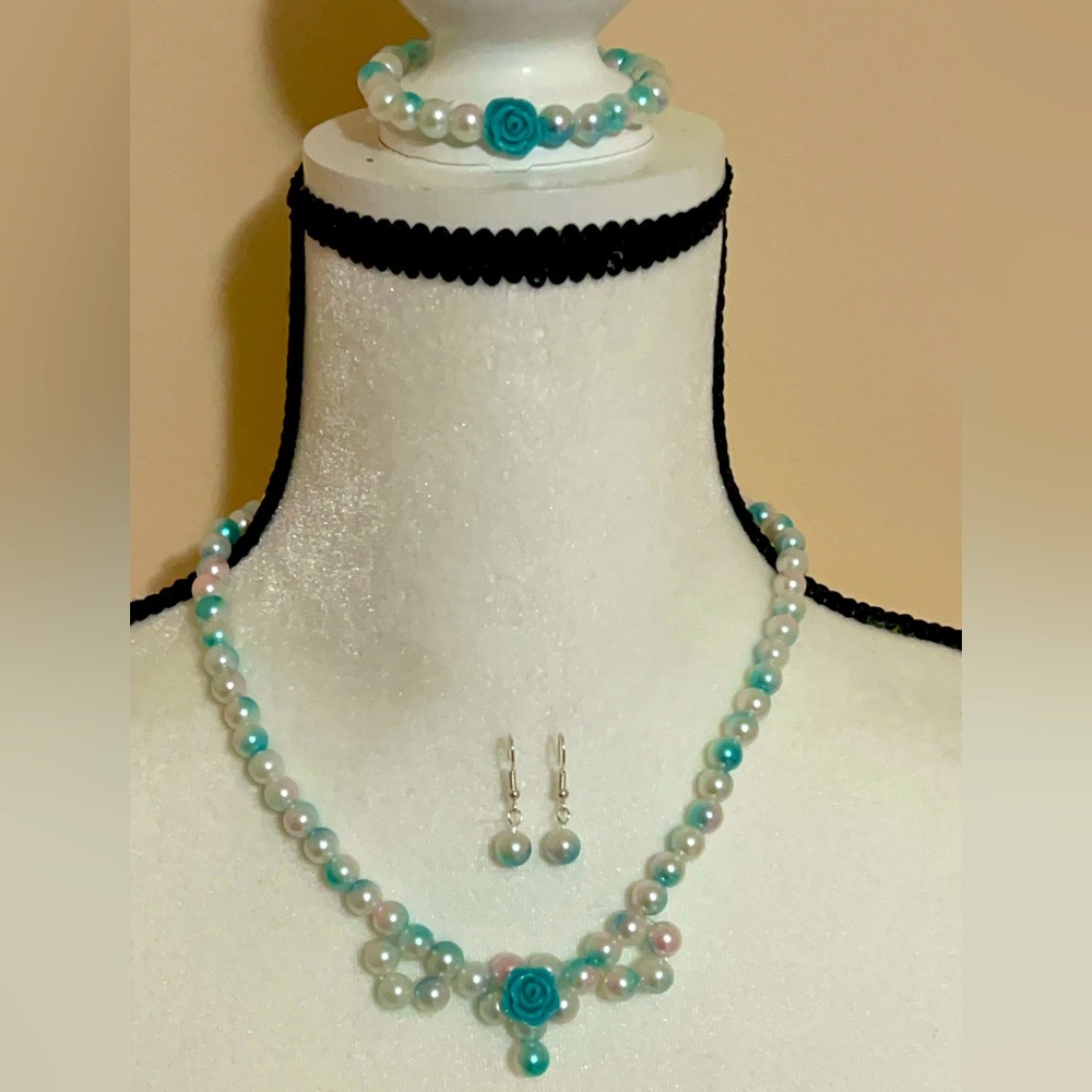💥Beautiful Handmade Jewelry Stretch Faux Pearl Earrings,Necklace,And Bracelet🤩